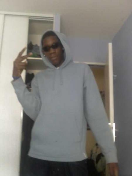 yannick en mode gangsta972